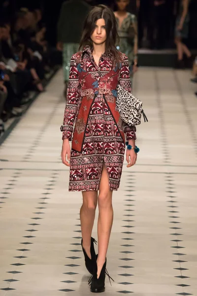 Look 48